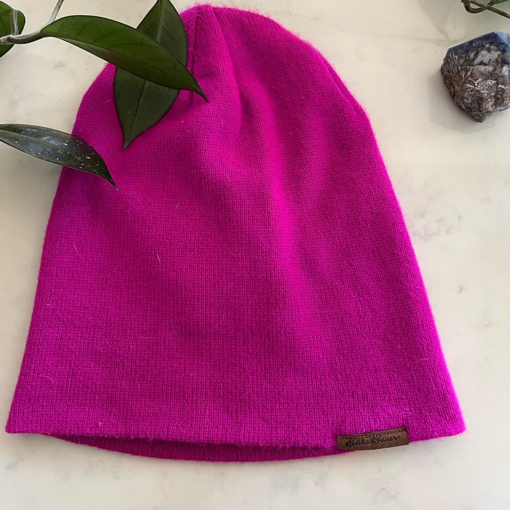 The softest fuchsia beanie🦄